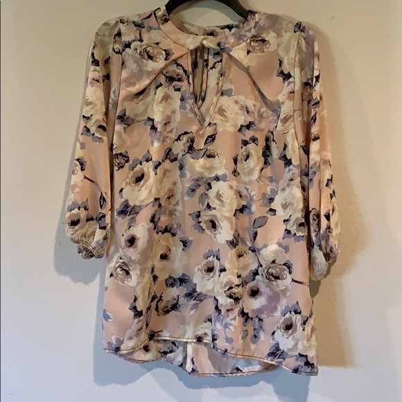 Top - Picture 1 of 3